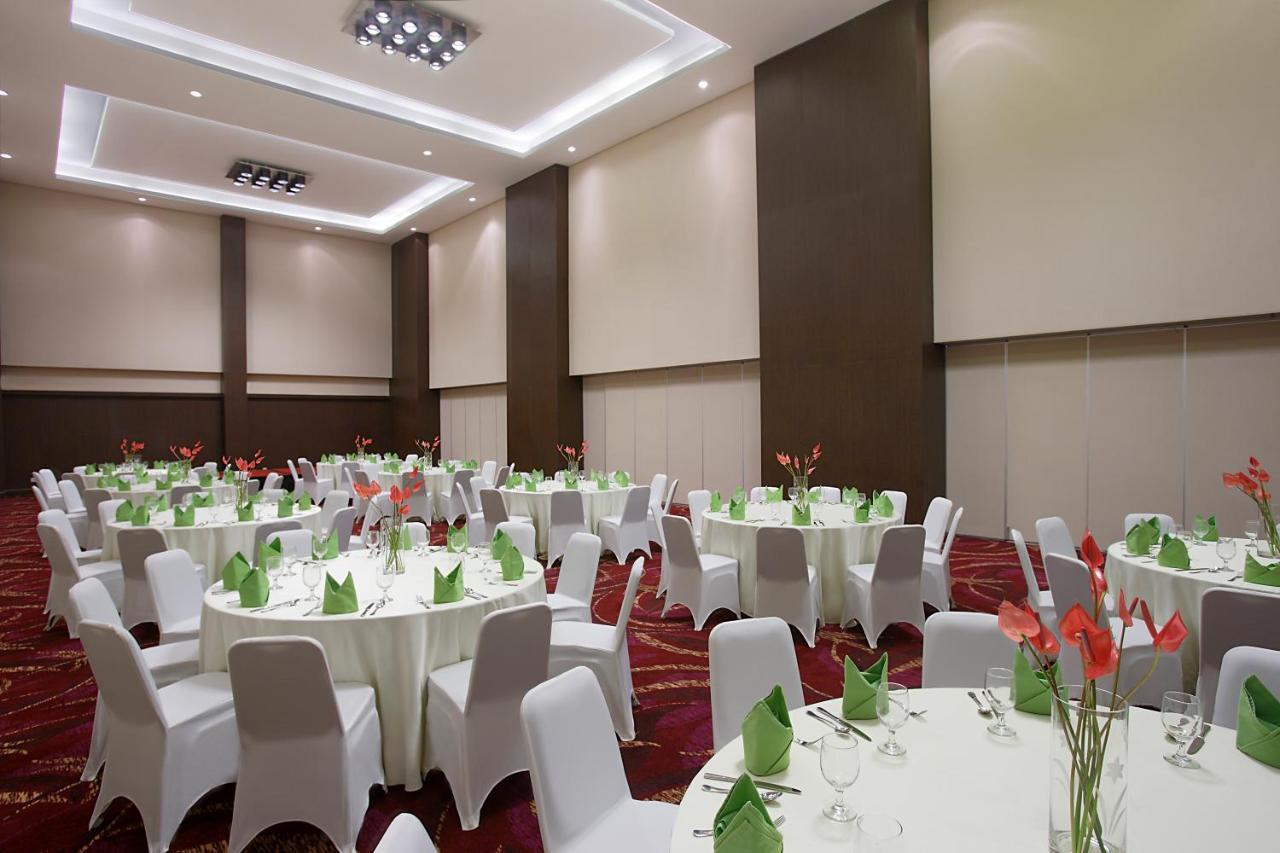Hotel Santika פאלו מראה חיצוני תמונה