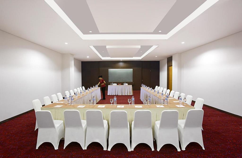 Hotel Santika פאלו מראה חיצוני תמונה