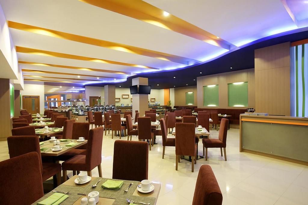 Hotel Santika פאלו מראה חיצוני תמונה