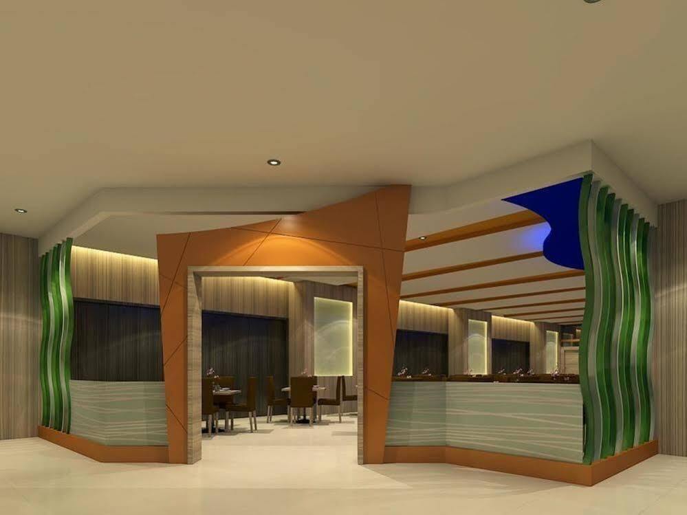 Hotel Santika פאלו מראה חיצוני תמונה